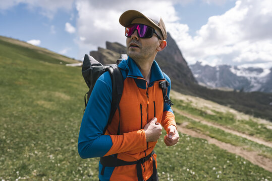 Hiker with Seceda in background