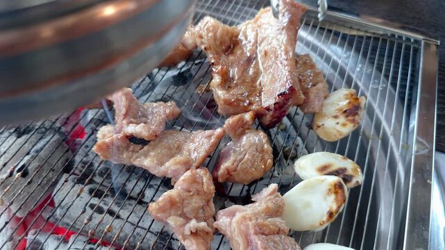 한국음식,음식,돼지갈비,숯불돼지갈비,돼지고기,Korean food, food, pork ribs, charcoal-grilled pork galbi, pork