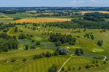 Obraz premium Blick ins bayerische Alpenvorland rund um Mittelstetten-Tegernbach zwischen München und Augsburg