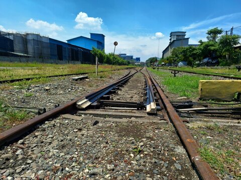railroad tracks in the countryside