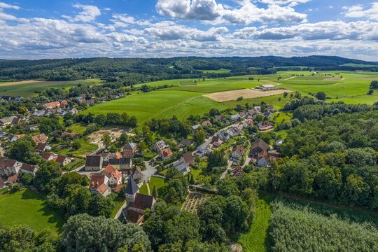 Die Ortschaft Rasch, Ortsteil der Stadt Altdorf im N&uuml;rnberger Land aus der Vogelperspektive