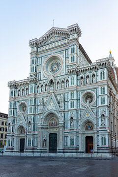 Cathedral of Saint Mary of the Flower (Cattedrale di Santa Maria del Fiore) or Duomo di Firenze, Florence, Italy