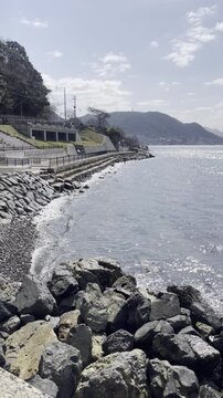 Waves Along the Kanmon Strait Shoreline
