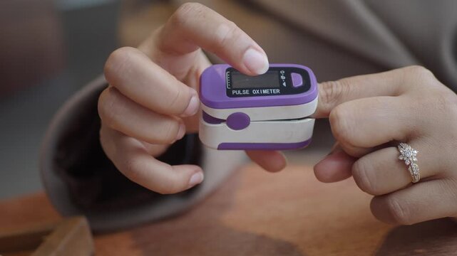 Checking oxygen levels with a pulse oximeter