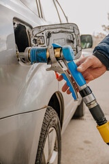 Tankowanie auta gazem © rozentuzjazmowany