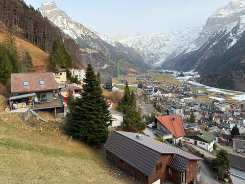 A fairytale winter atmosphere and a magnificent panorama on the mountine Swiss tourist resort of Engelberg, Switzerland - Eine m&auml;rchenhafte Winteratmosph&auml;re im Schweizer Bergkurort Engelberg, Schweiz