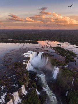 Beautiful view to Igua&ccedil;u waterfalls between Brazil and Argentina