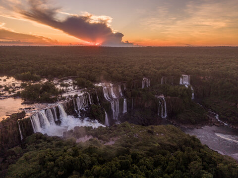 Beautiful view to Igua&ccedil;u waterfalls between Brazil and Argentina