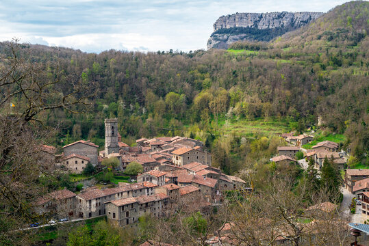 Rupit i Pruit is a medieval picturesque village situated in the Sierra de la Cabrera mountain range, in Osona region, Barcelona province, Catalonia, Spain