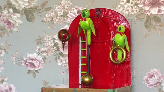 mechanical parrot show, vintage automaton toy, with sound, 
Author Sergey Ivashutin, Creation date January 2026,Location Saint Petersburg
