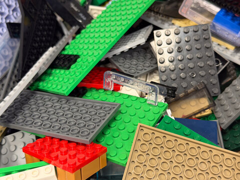 Colorful building-block plates pile