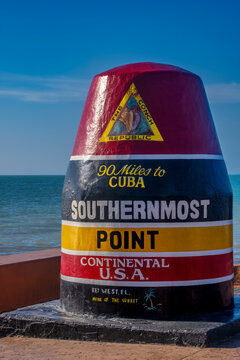 Milestone marker of southern most point of continental US 90 miles to Cuba, Key West, Florida, USA