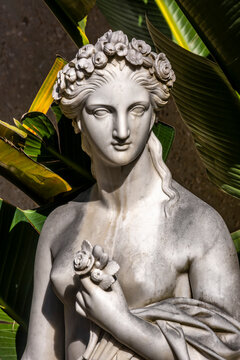 Elegant Marble Statue Surrounded by Lush Greenery - Explore Timeless Art in Natural Settings, Florida, St. Augustine, USA