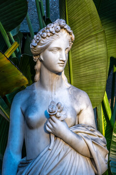 Elegant Marble Statue Surrounded by Lush Greenery - Explore Timeless Art in Natural Settings, Florida, St. Augustine, USA