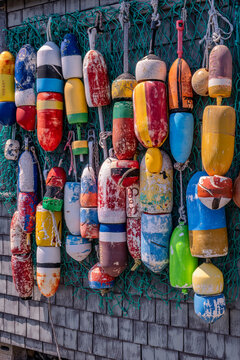 Colorful Lobster Buoys on Fishing Net &ndash; Coastal D&eacute;cor and Maritime Charm, Massachusetts, Rockport, USA