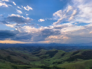 Fototapeta premium Dramatic Mountain Horizon