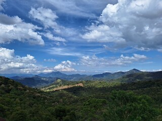 Obraz premium Scenic mountain landscape with clouds