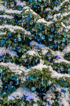Elegant Blue and Silver Christmas Tree Decorations: Transform Your Holiday Decor with Stunning Ornaments and Snowy Accents