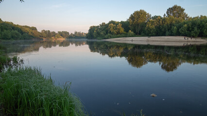 Obraz premium reflection of trees in the lake