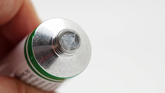 Exploring the details of a tube's nozzle and its features