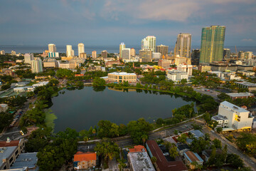 Fototapeta premium Modern skyline of downtown St Petersburg, Florida, USA. Urban view with commercial and residential towers near Tampa Bay.