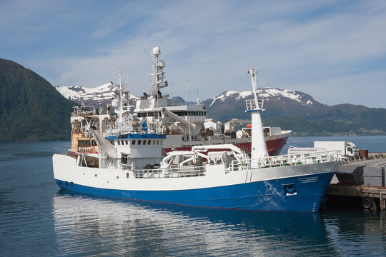 Fishing boat in the Norwegian sea (Volda, Norway)