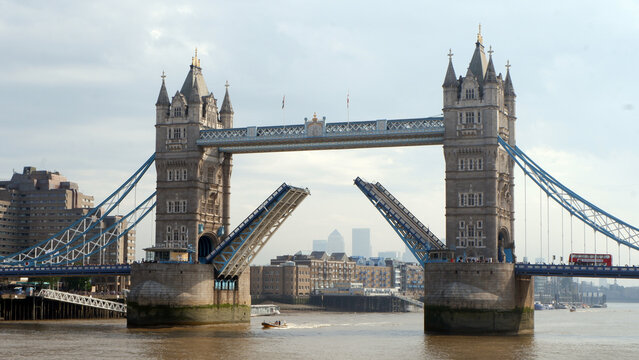 Tower Bridge, London, open for shipping