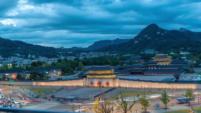 Time lapse panoramic, tourist attractions in the city park of seoul City, Asia business concept image, panoramic modern cityscape building in korea. 
The most beautiful Viewpoint seoul city,south kore