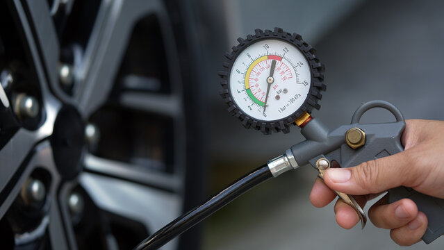 Inflate your car tires to save fuel before traveling