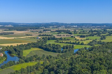 Obraz premium Luftbild der Kreisstadt Schwandorf im Oberpfälzer Wald im östlichen Bayern
