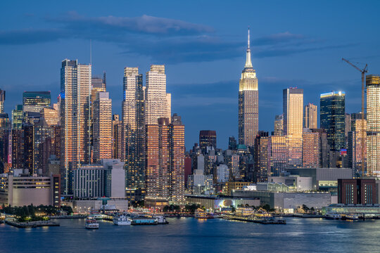 Manhattan skyline at dusk, New York City, USA