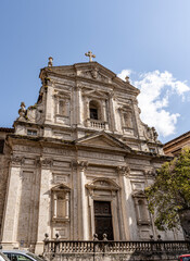 Obraz premium Facade of the Church of San Filippo Neri (Chiesa Nuova), a major baroque monument built 1627-1665 by architect Paolo Maruscelli, in travertine, on Piazza Baldassarre Ferri, Umbria, Italy.