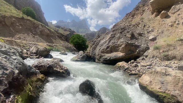 A magnificent view from Mount Cilo in Hakkari.