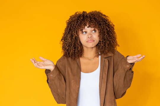 young woman isolated with an expression of indifference