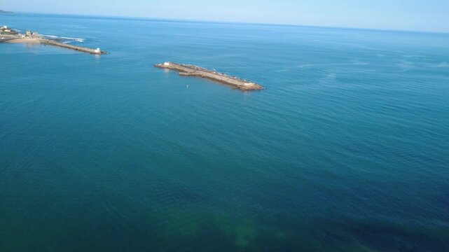 Le fort de Socoa et les digues de Saint Jean de Luz dans le Pays Basque