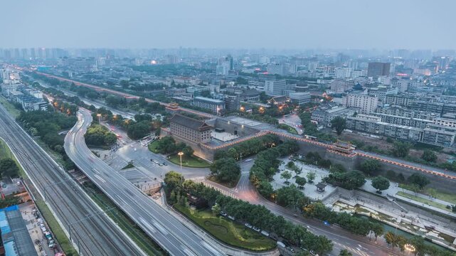 Day to Night Time-lapse of Anyuan Gate, Xi&rsquo;an City Wall, China
