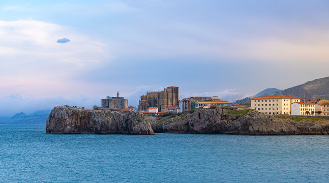 Skyline Castro Urdiales