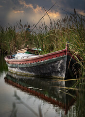 Fototapeta premium Boats in the Albufera of Valencia (Spain) 