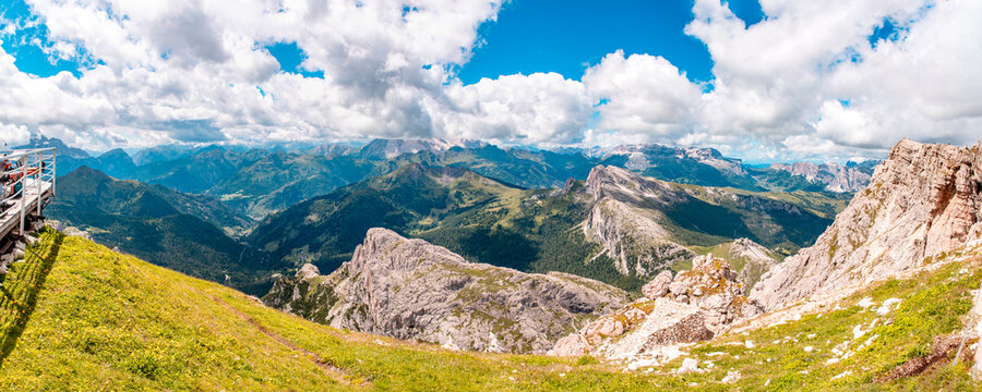 Profilo di montagne nei dintorni di Cortina d'Ampezzo