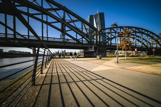 Hafenpark, Frankfurt am Main , Deutschherrenbr&uuml;cke