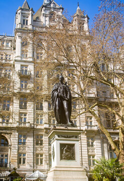 Whitehall Gardens, London.Sir Henry Bartle Frere was a prominent British colonial administrator who served in India and South Africa. It was crafted by the British sculptor Sir Thomas Brock.