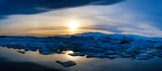 Laguna lodowcowa Jökulsárlón na południu Islandii 2025 © Krzysiek Cegiełka