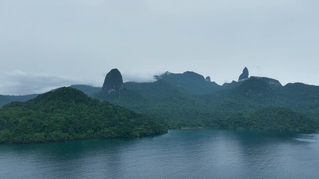 Bay of Spires, Ba&iacute;a das Agulhas on S&atilde;o Tom&eacute; and Pr&iacute;ncipe, drone perspective