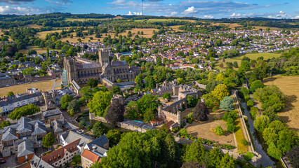 Fototapeta premium Panorama view of Wells cathedral and The Bishop's Palace & Garde