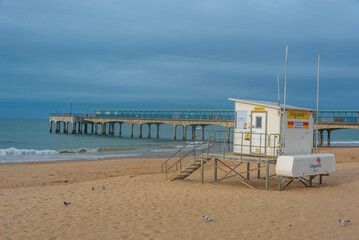 Obraz premium Sunrise view of Boscombe pier at Bournemouth, England