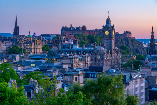 Sunset panorama of the old town of Edinburgh from calton hill, S