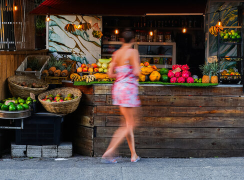 Image of a fruit stall in Flic en Flac, Mauritius Island.