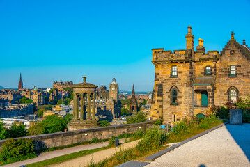 Fototapeta premium Panorama of the old town of Edinburgh from calton hill, Scotland