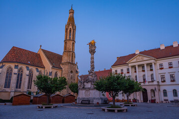 Obraz premium Sunrise view of Fo ter in Sopron, Hungary