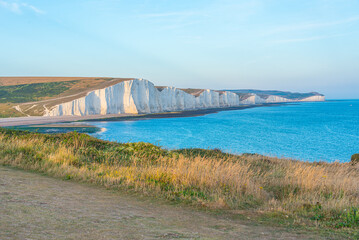 Obraz premium Sunset view of seven sisters cliffs in England